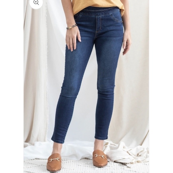 Mac and Me High Rise Ankle Dark Wash Pull On Plus Size Jean Size 16 - Picture 1 of 15